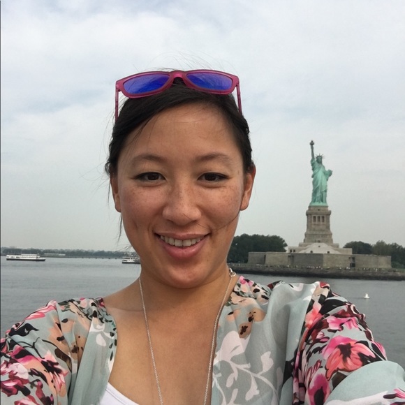 Hi! I’m Steph 😘 - Picture 1 of 1